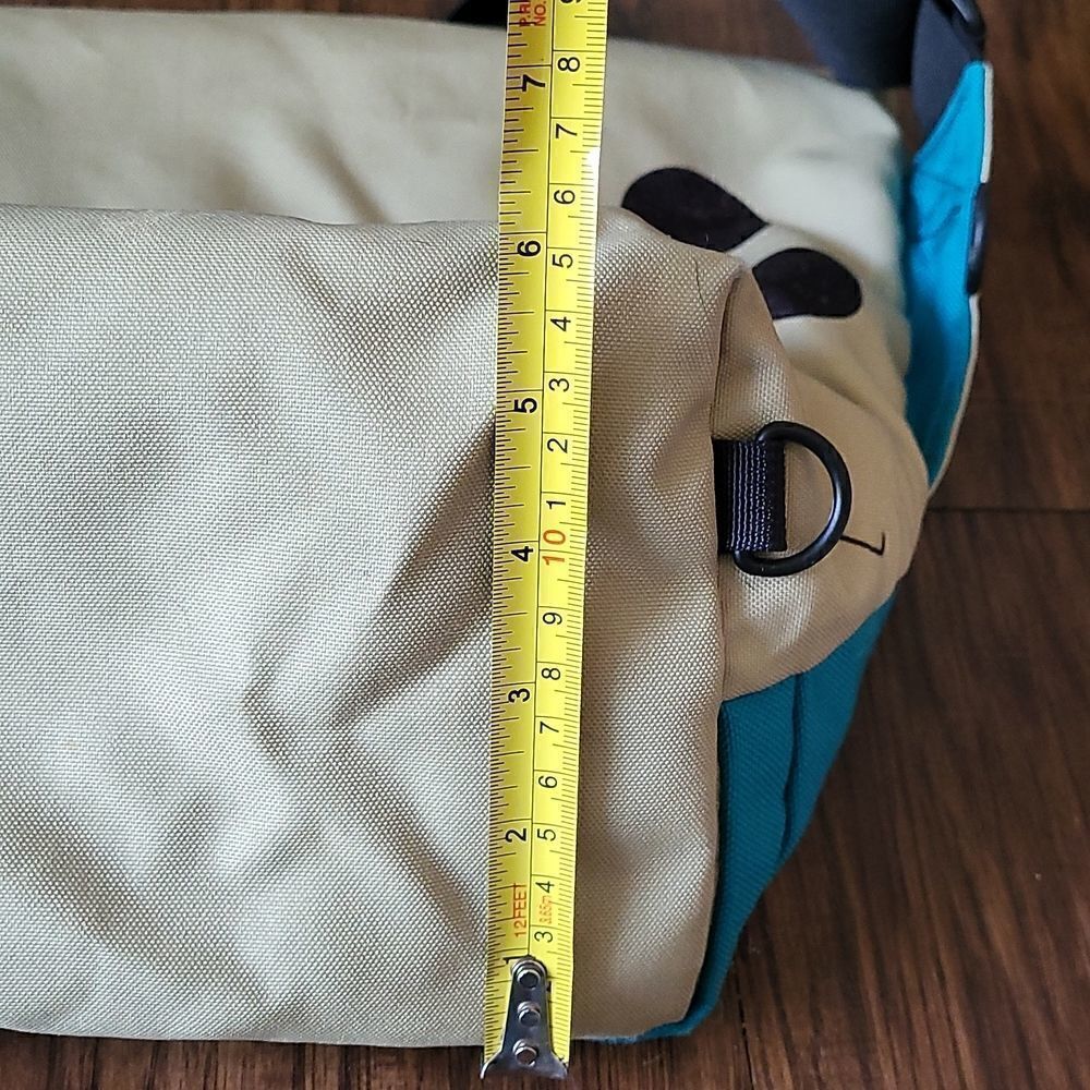 ‎Disney Rickshaw Mickey Mouse Messenger Bag - Picture 13 of 14